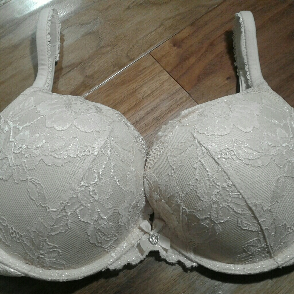 Victoria's Secret Body by Victoria lace nude 34dd